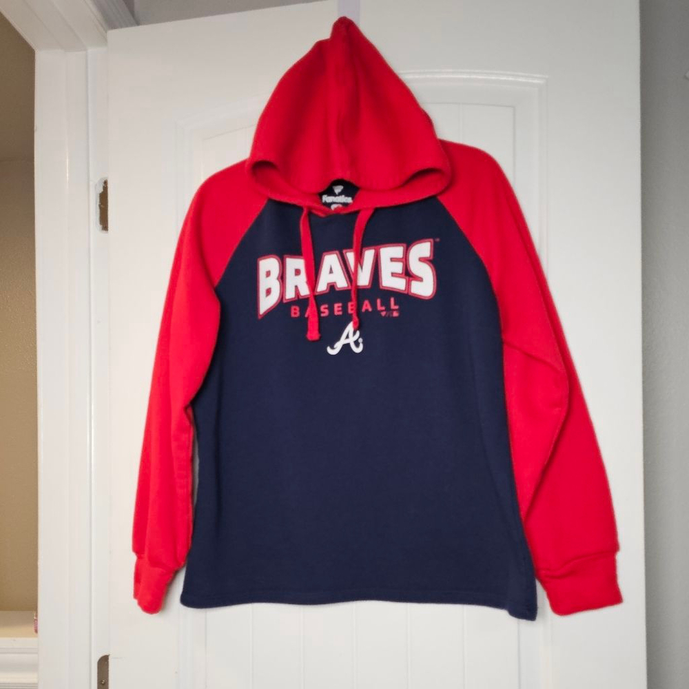 Fanatics L Women's Braves hoodie with baseball style sleeves
